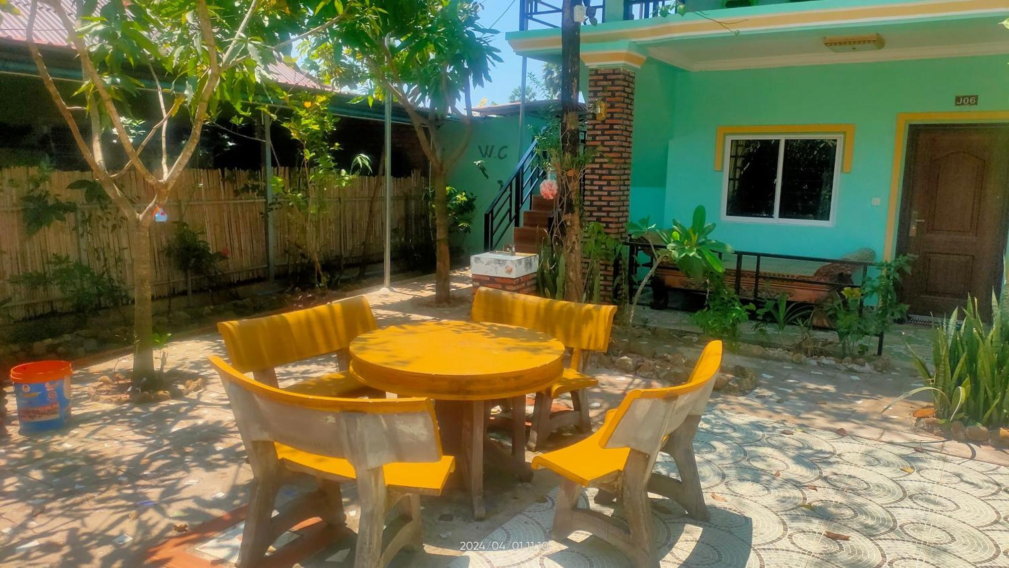 Mabuhay Guesthouse Кампот Экстерьер фото